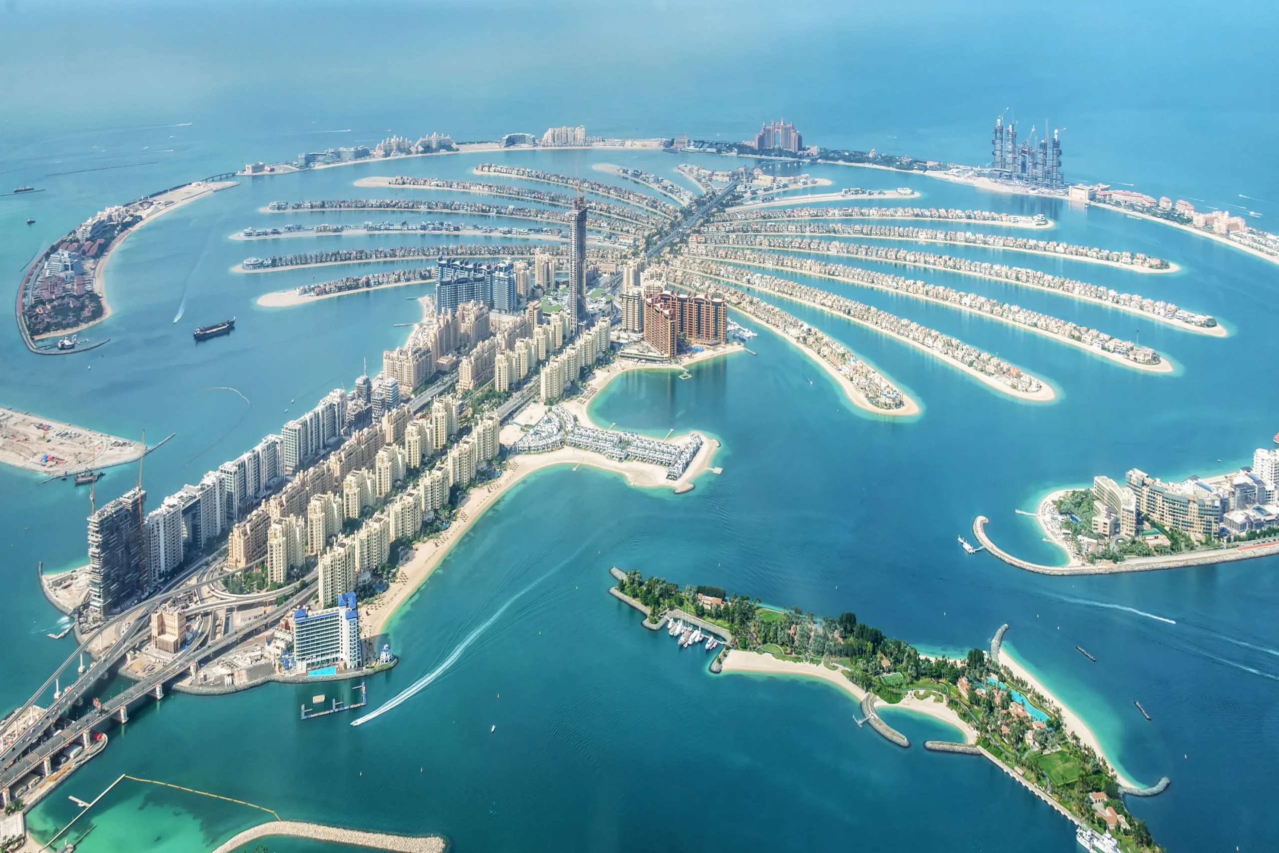 aerial-view-of-dubai-palm-jumeirah-island-united-arab-emirates